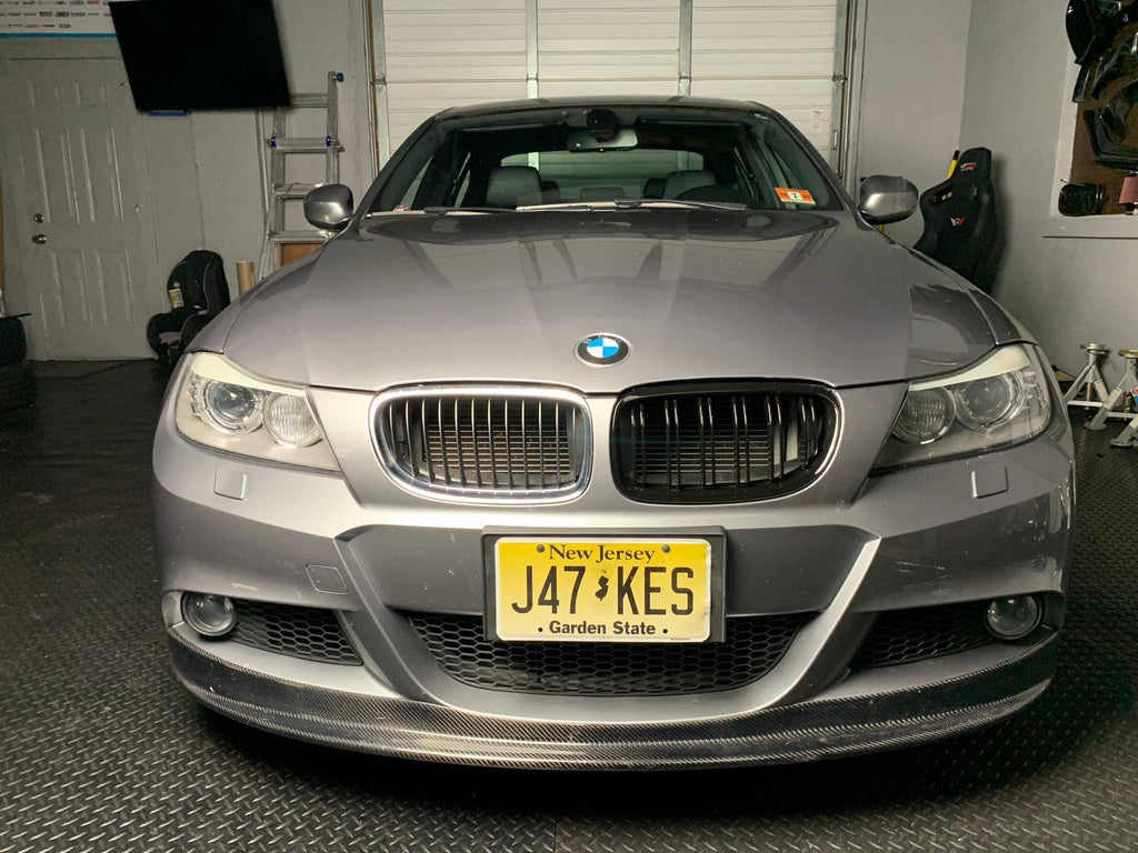 Kies Motorsports — close-up detail of 2009-2011 BMW 3 Series (E90) LCI Double Slatted Kidney Grilles