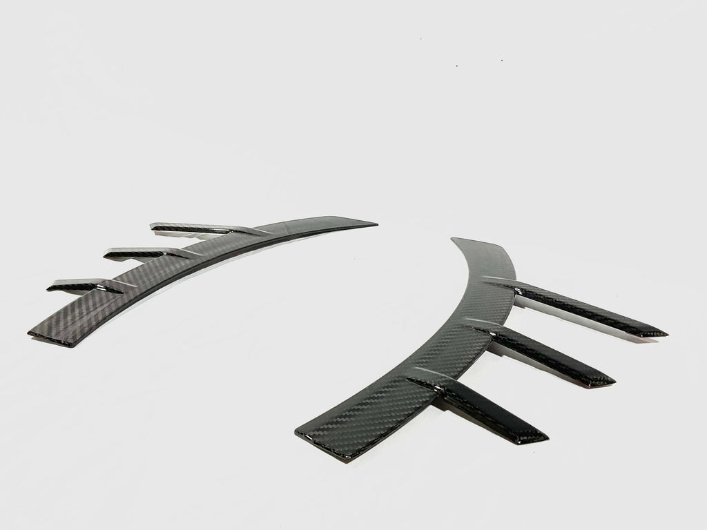 Kies Motorsports — front close-up of Kies Carbon G87 M2 Dry Carbon Fiber Side Spats