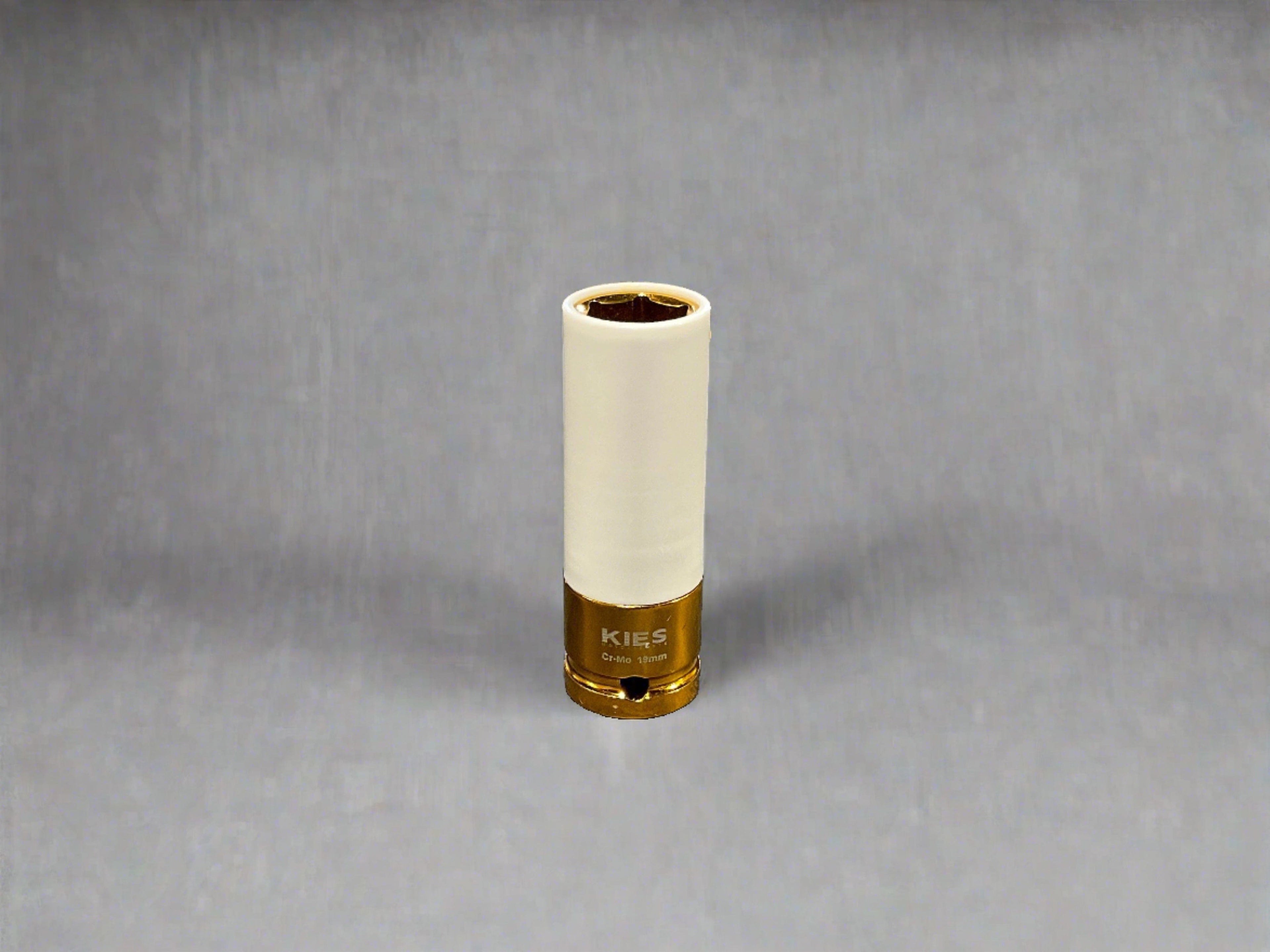 Kies Motorsports — Kies 19mm protective wheel socket close-up showing nylon sleeve and internal 6-point design