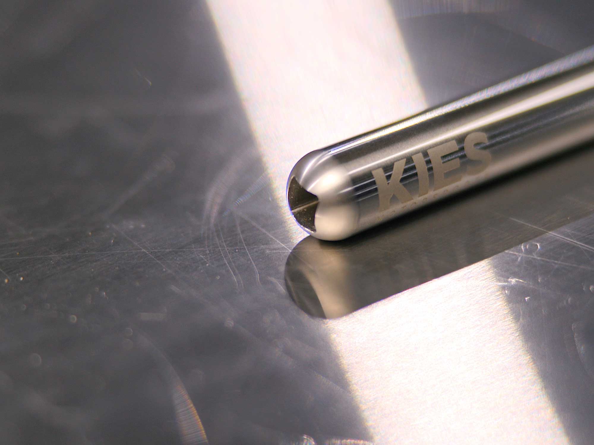Kies Motorsports — Kies wheel hanger close-up showing M14x1.5 thread and anodized finish