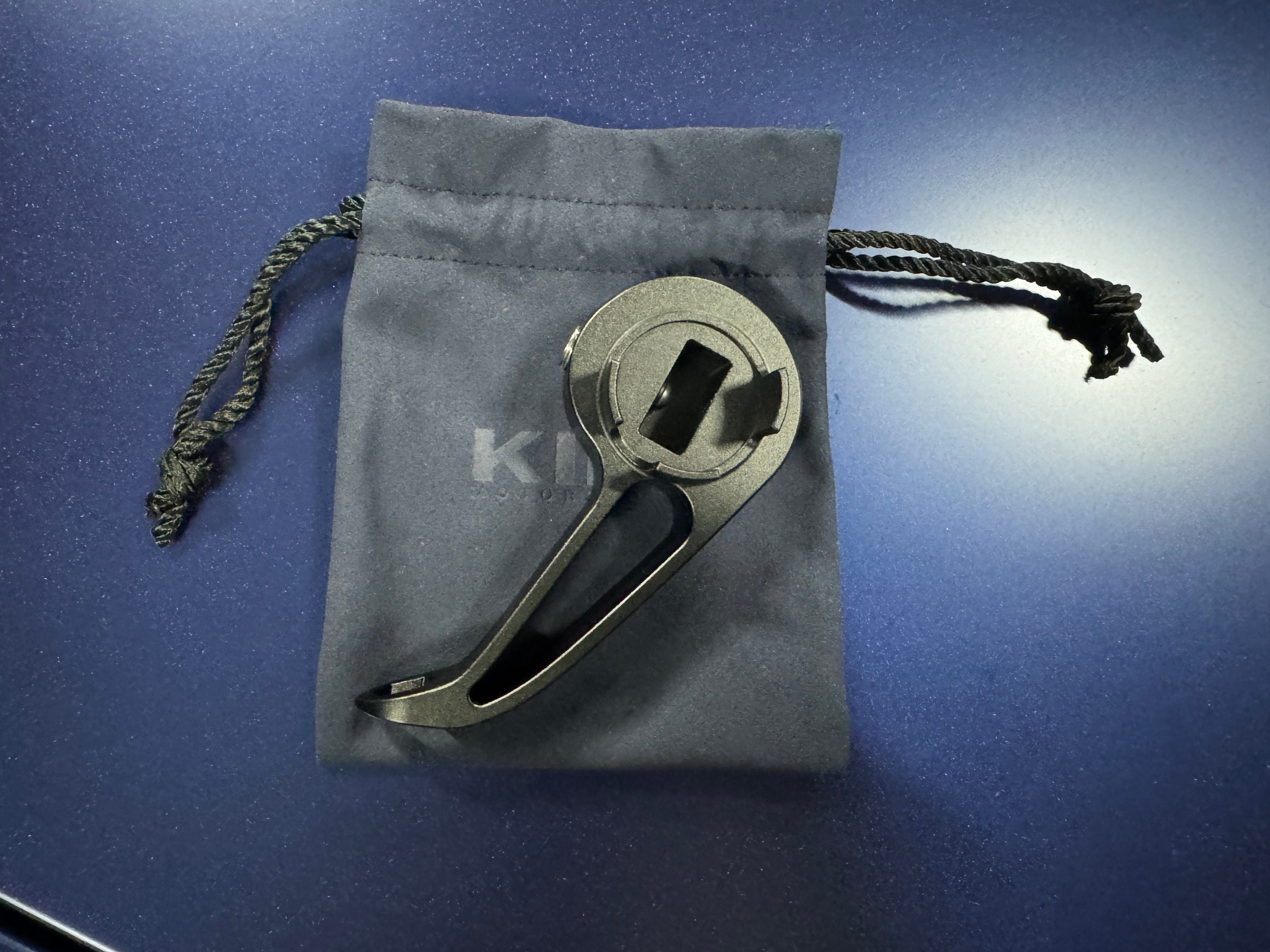 Kies Motorsports — additional view of KIES Quick Release Hood Latch in Stealth Black for G8x/G2x/G42/A90
