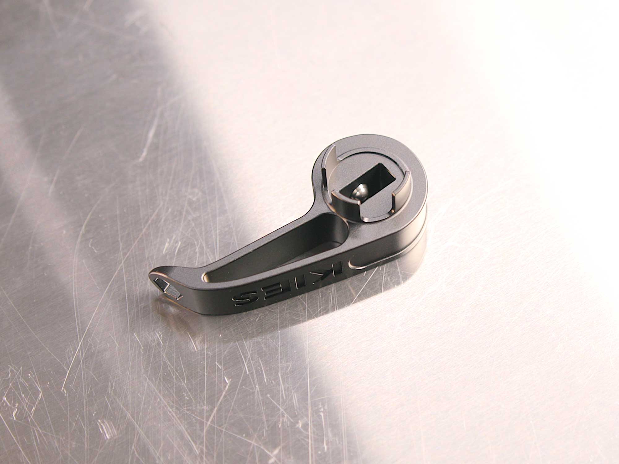 Kies Motorsports — front close-up of KIES Quick Release Hood Latch in Stealth Black for G8x/G2x/G42/A90