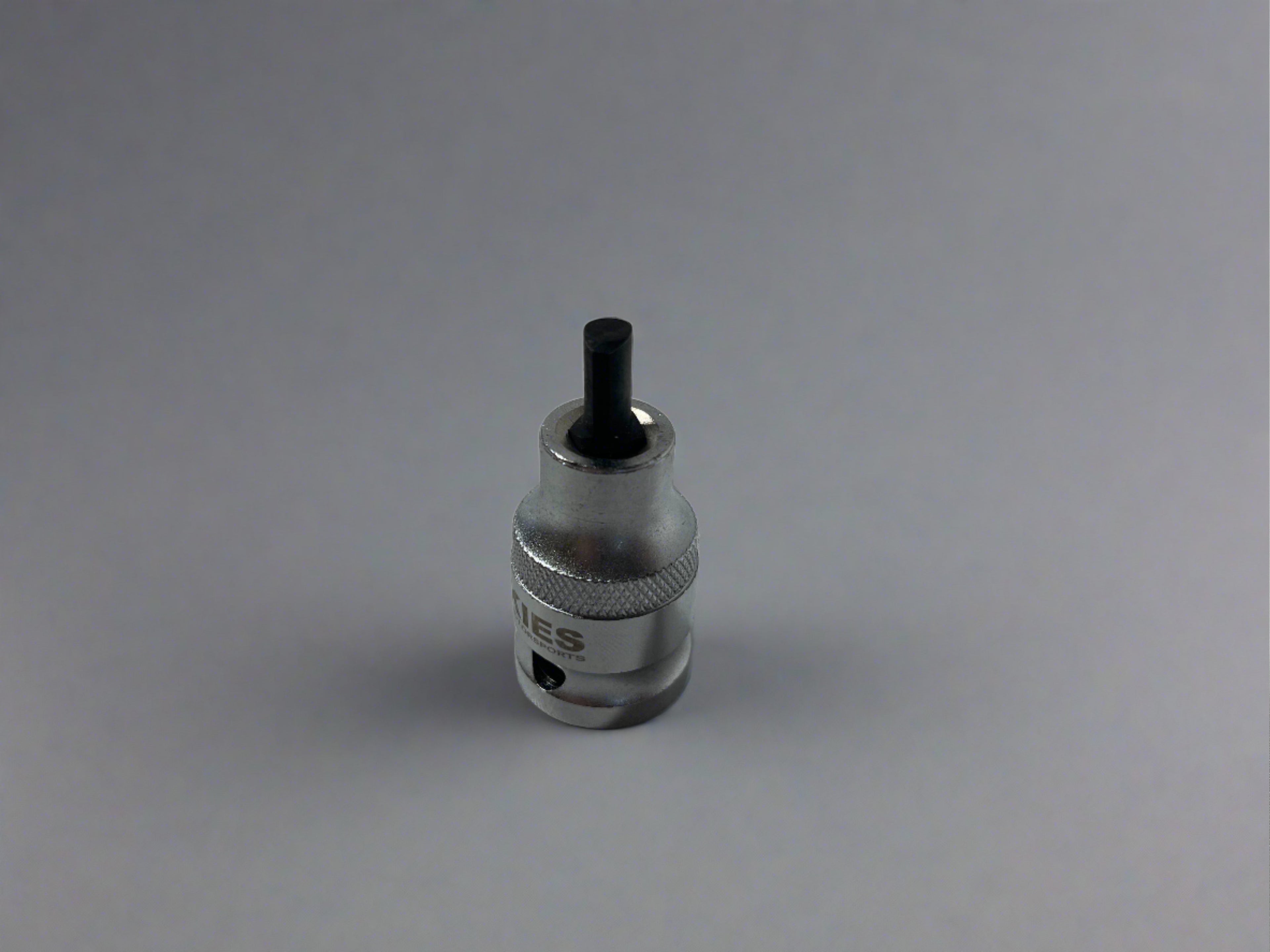 Kies Motorsports — Kies spindle spreader tool in use spreading BMW spindle carrier for strut removal