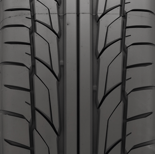 Kies-Motorsports Nitto Nitto NT555G2 275/35/19