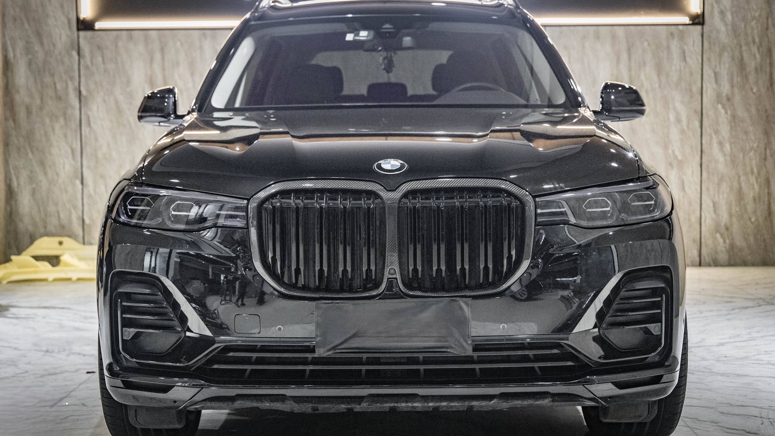 Kies-Motorsports NWCarbon Haus 20-22 X7 G07 Pre-LCI Dual Slat Dry Carbon Grill