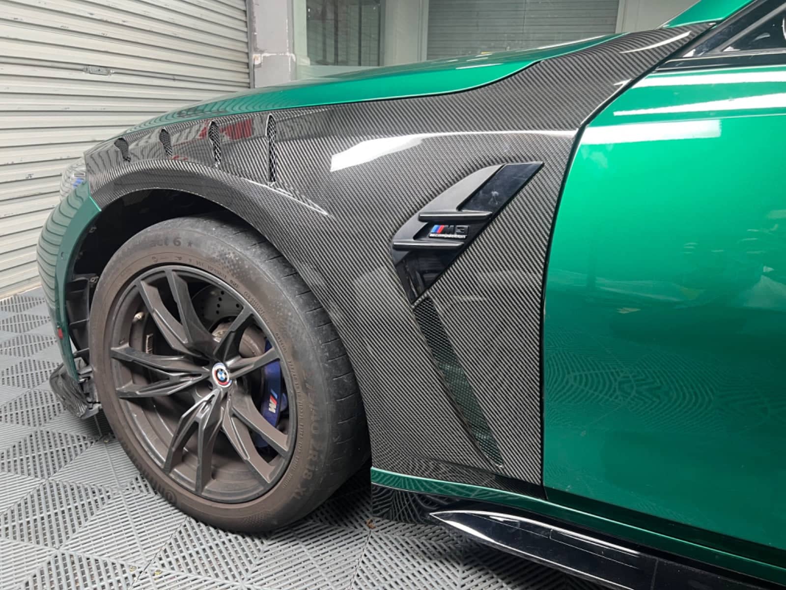 G80 Dry Carbon Fiber V1 Fenders Secondary image