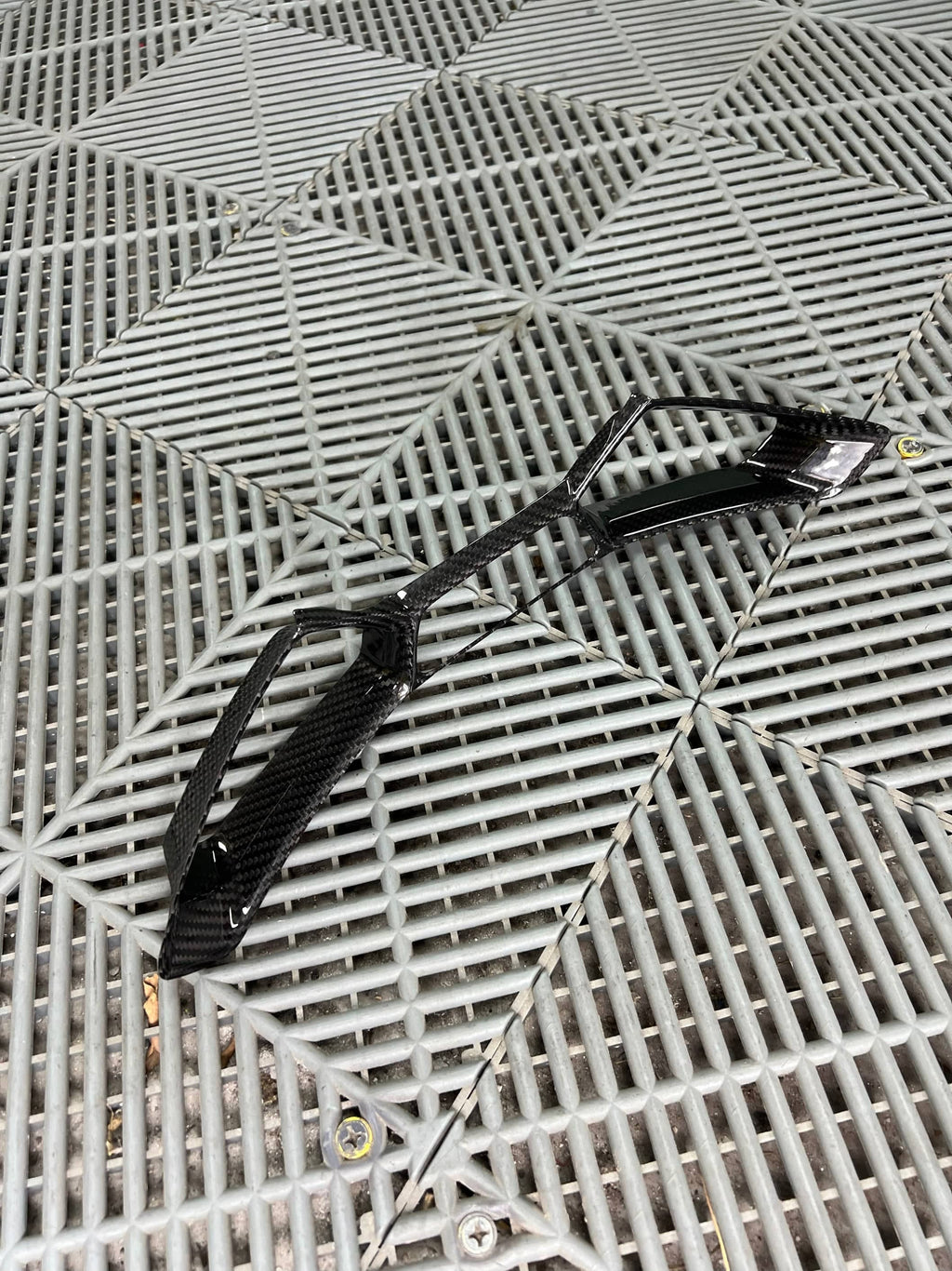 Kies-Motorsports NWCarbon Haus G8X Dry Carbon Fiber Bucket Seat Center Trim