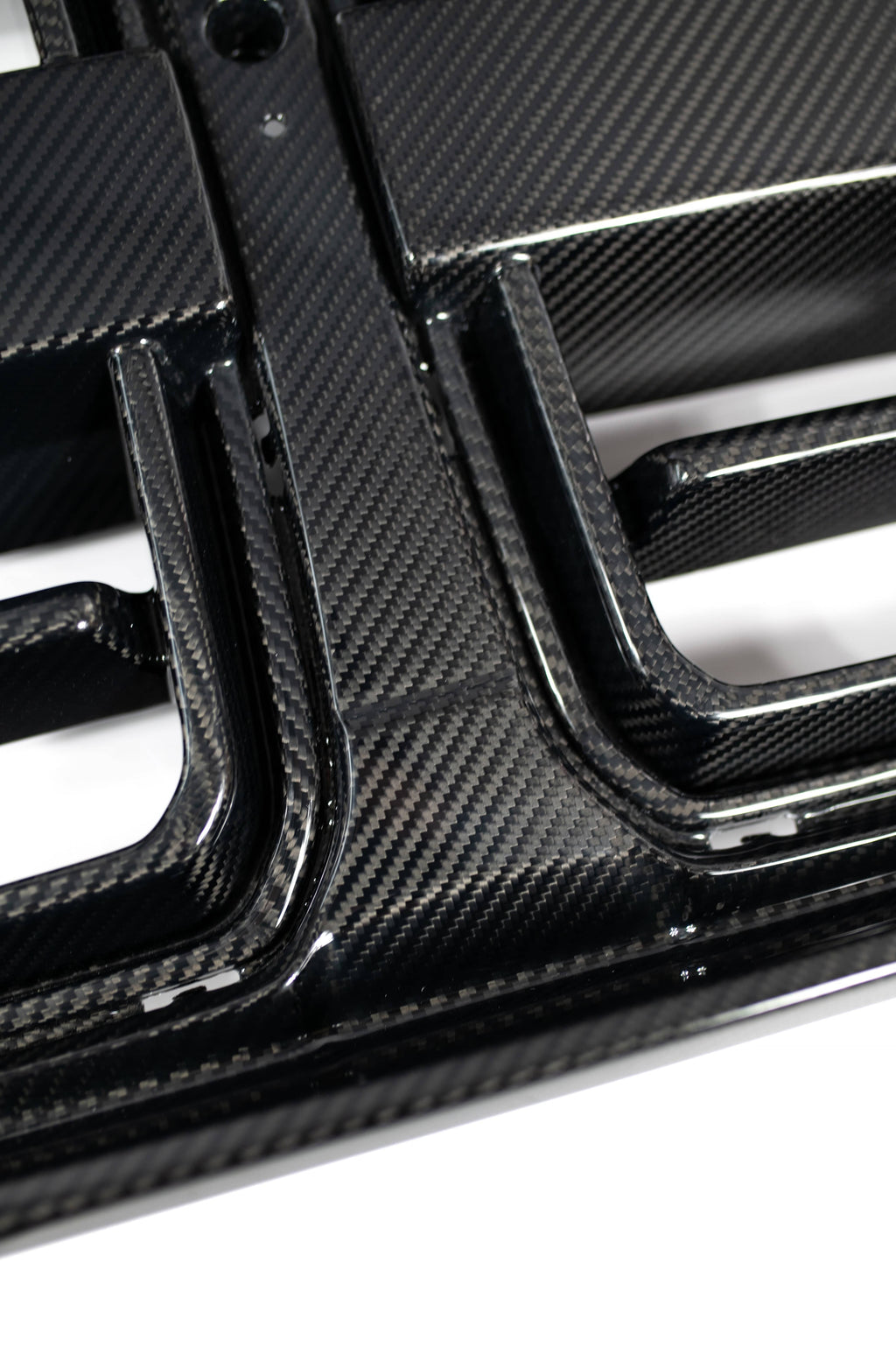 Kies-Motorsports NWCarbon Haus G8X SQ-V Dry Carbon Fiber Grill