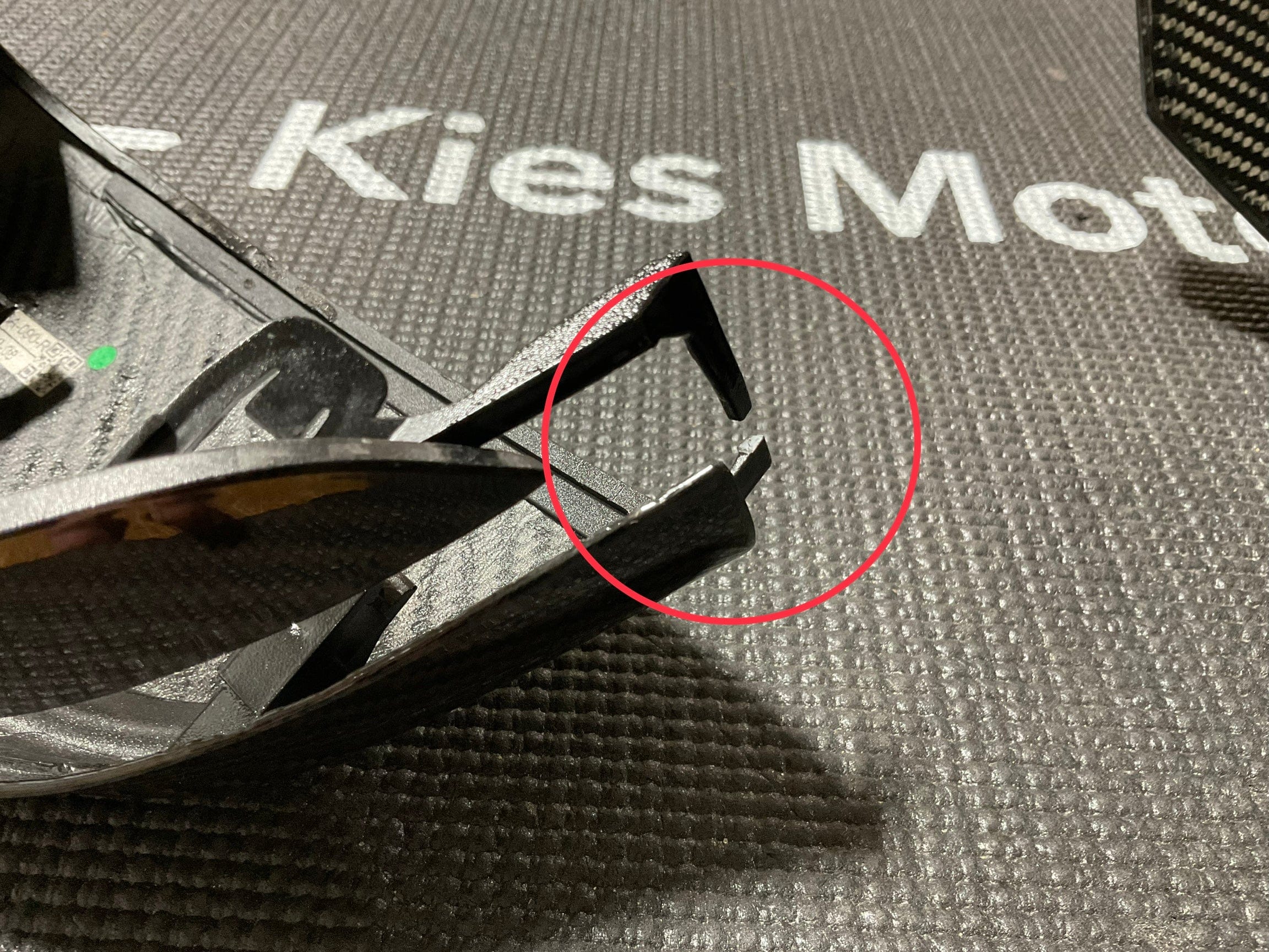 Kies-Motorsports Open Box Item OPEN BOX - 2019+ BMW 3 Series G20 Bull Horn (G80-Style) Carbon Fiber Mirror Cap Replacements - Gloss (Broken Plastic)