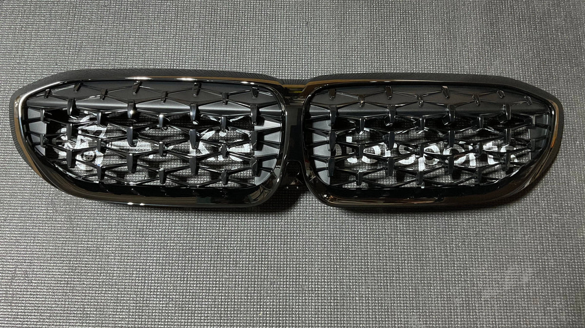 Kies-Motorsports Open Box Item OPEN BOX - Genuine BMW G20 M Performance High-Gloss Black Kidney Grille 2019-2022