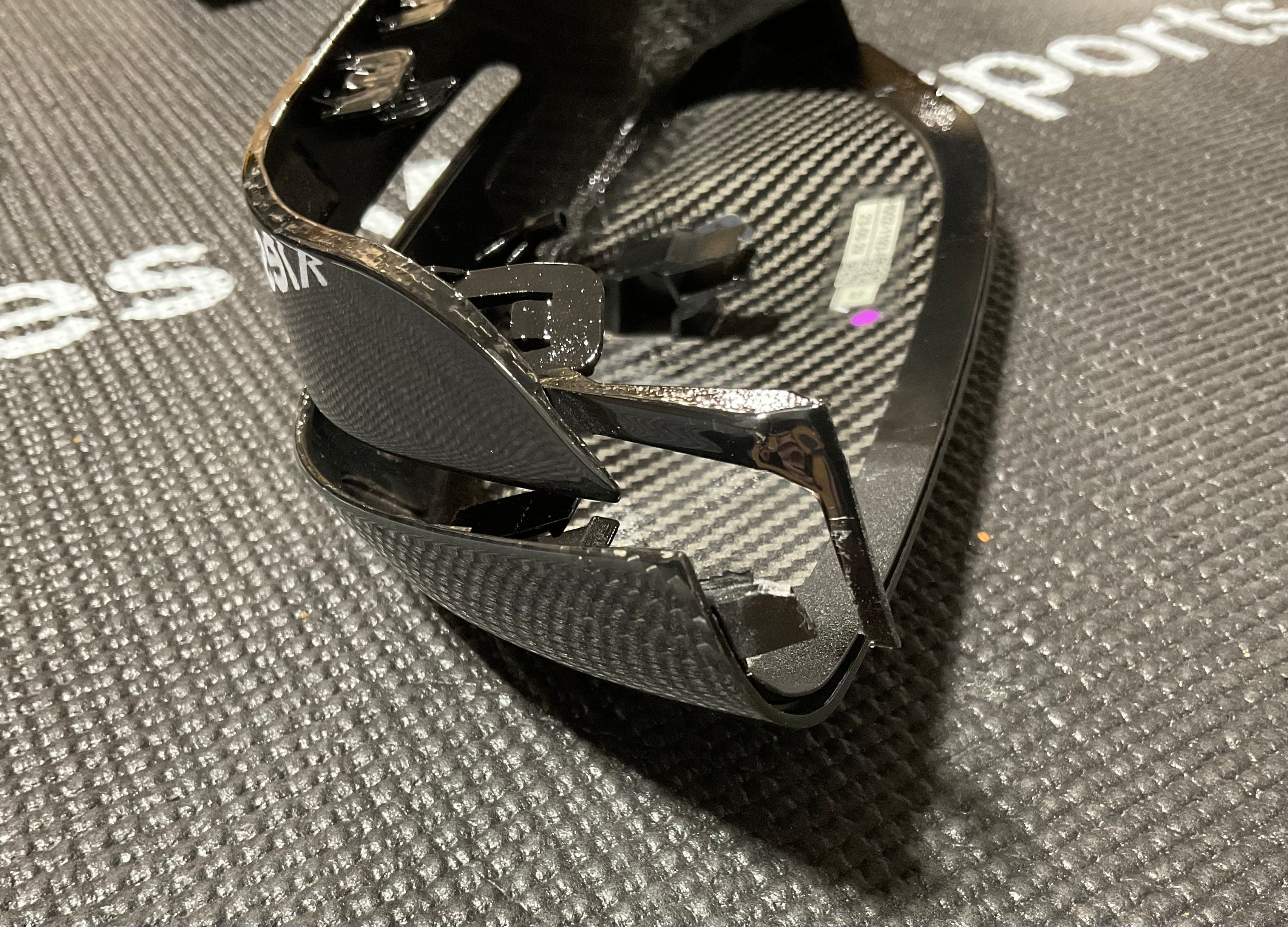 OPEN BOX - Kies G80 Dry Carbon Fiber (Gloss) Mirror Caps (Broken Plastic - Pictured) Secondary image