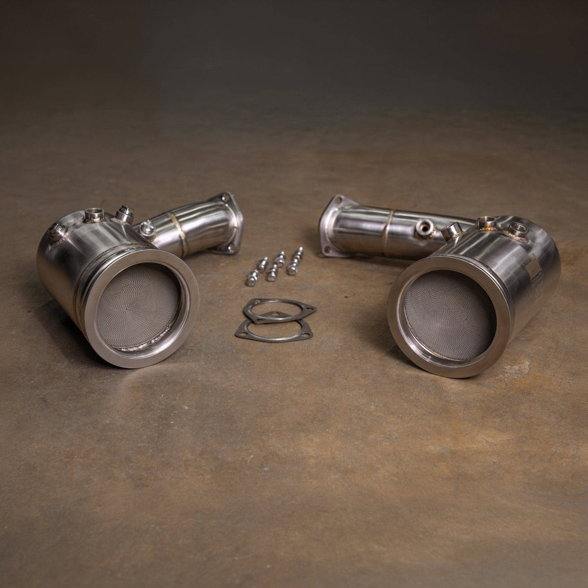 Kies-Motorsports Valvetronic Designs Bentley Bentayga V8 400 Cell Catted Downpipes