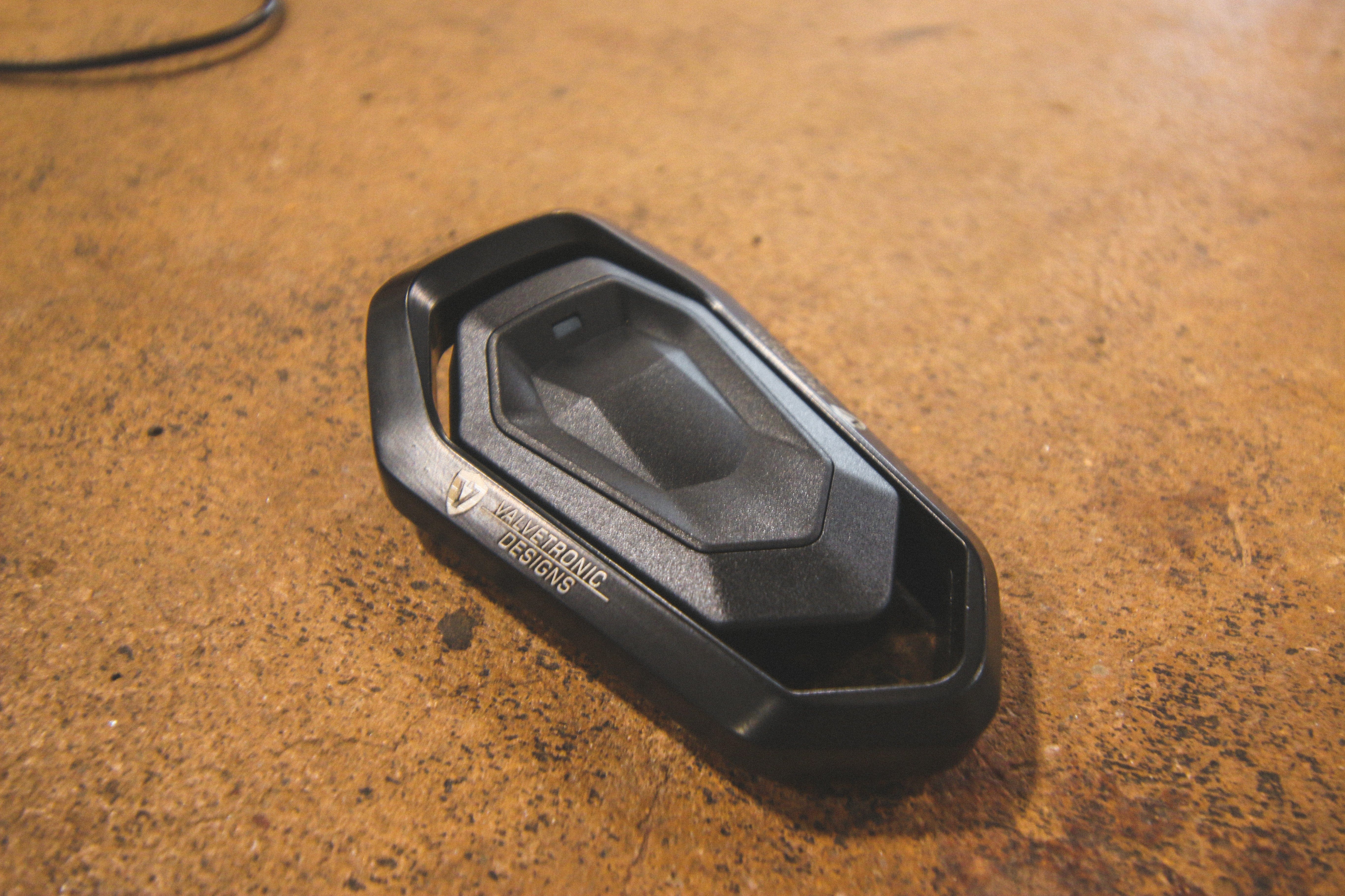 BMW Exhaust Valve/Flap Controller Secondary image