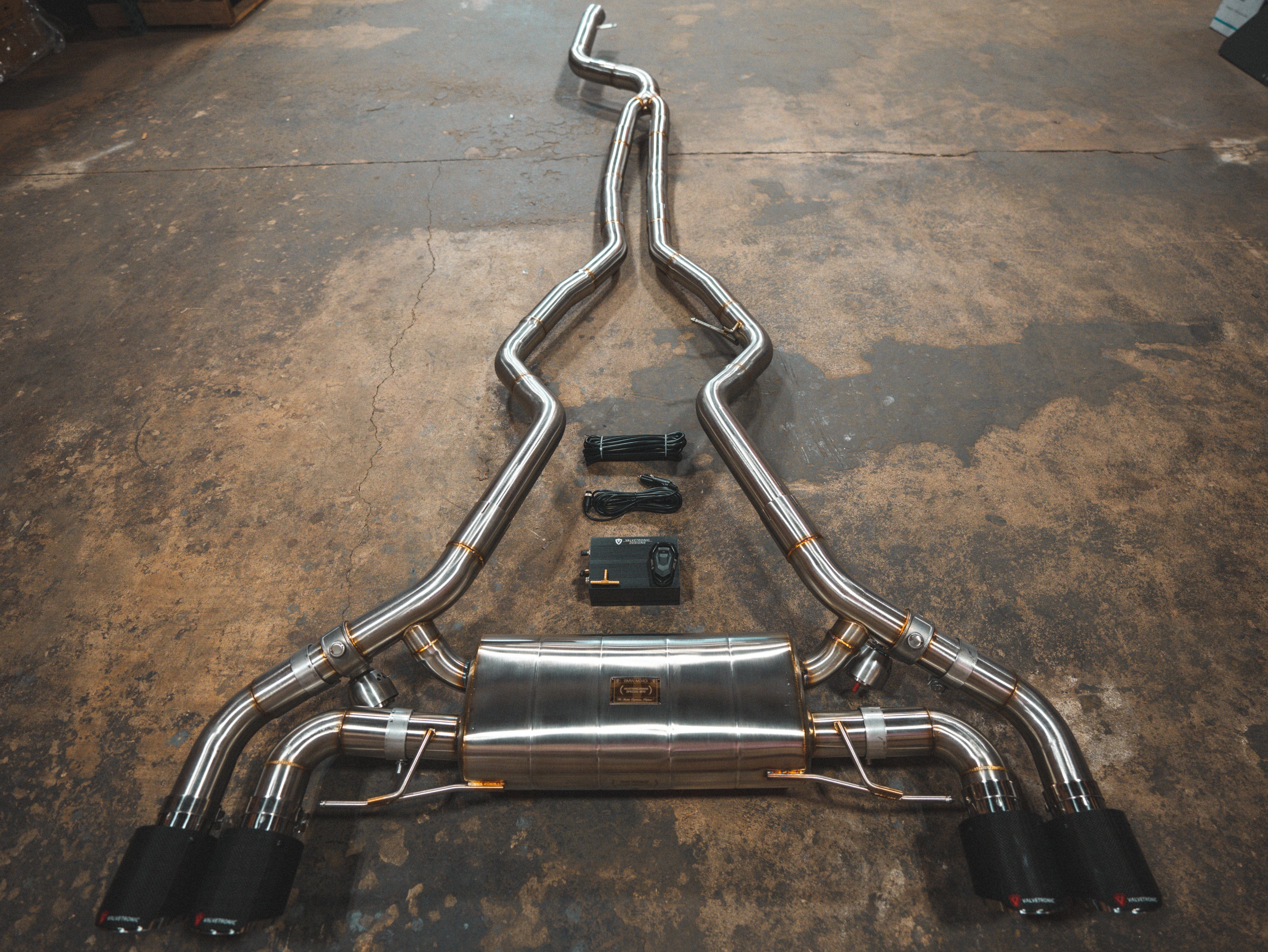 Kies-Motorsports Valvetronic Designs BMW G20/G22 M340i/M440i Valved Sport Exhaust System Brushed / (4) 1x1 Carbon Fiber Main image