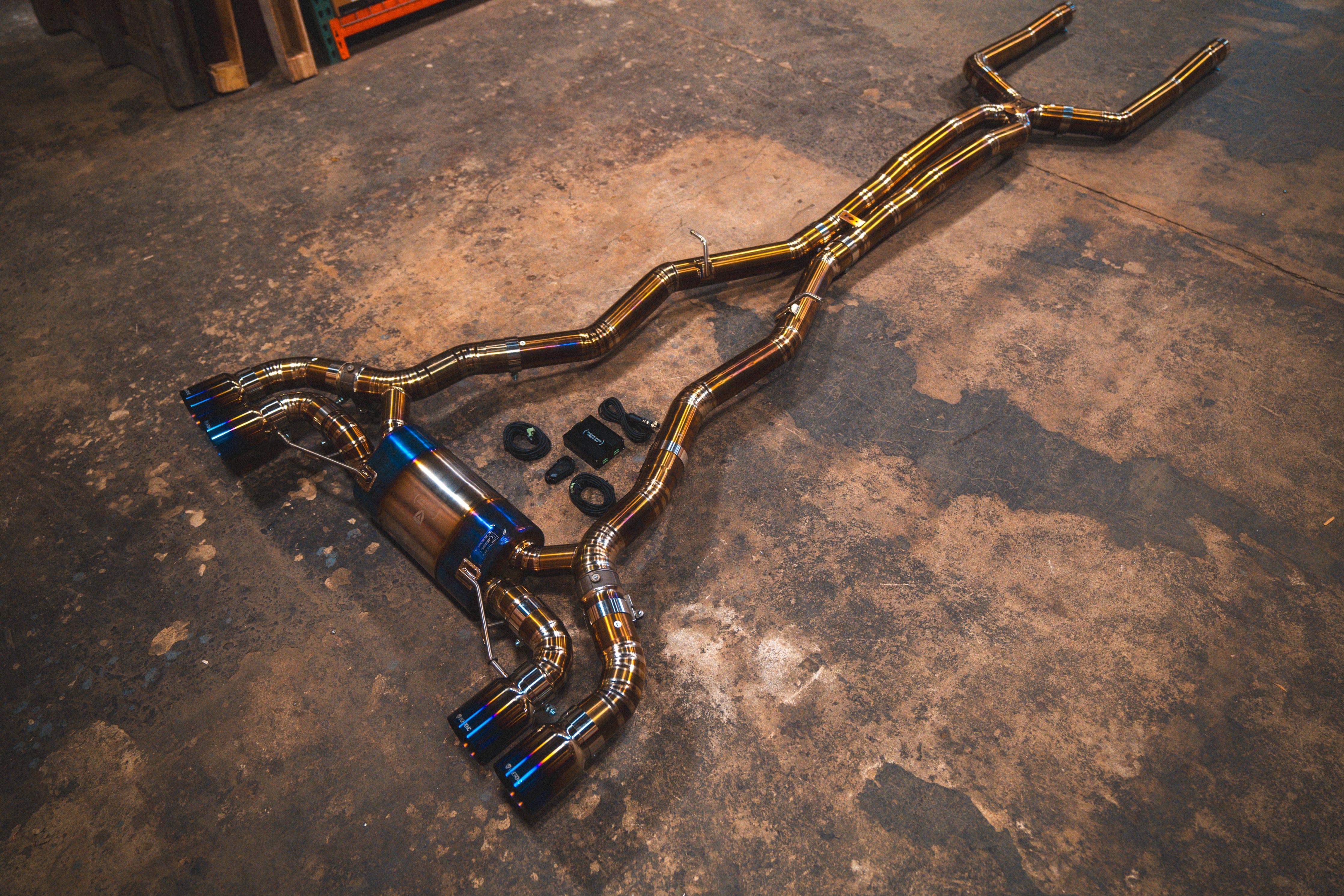 BMW M8 Valved Sport Exhaust System (F91,F92,F93) Secondary image